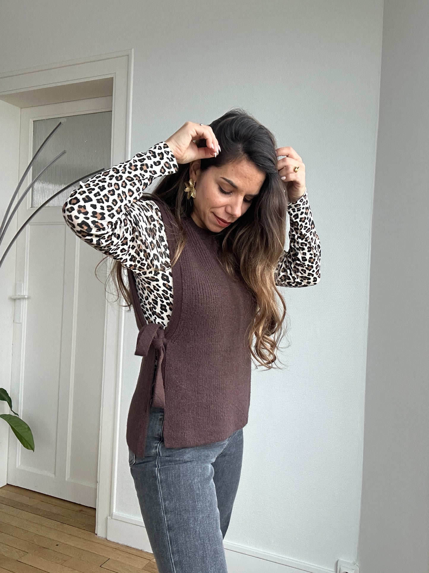 Pull sans manches à noeuds marron Valentine
