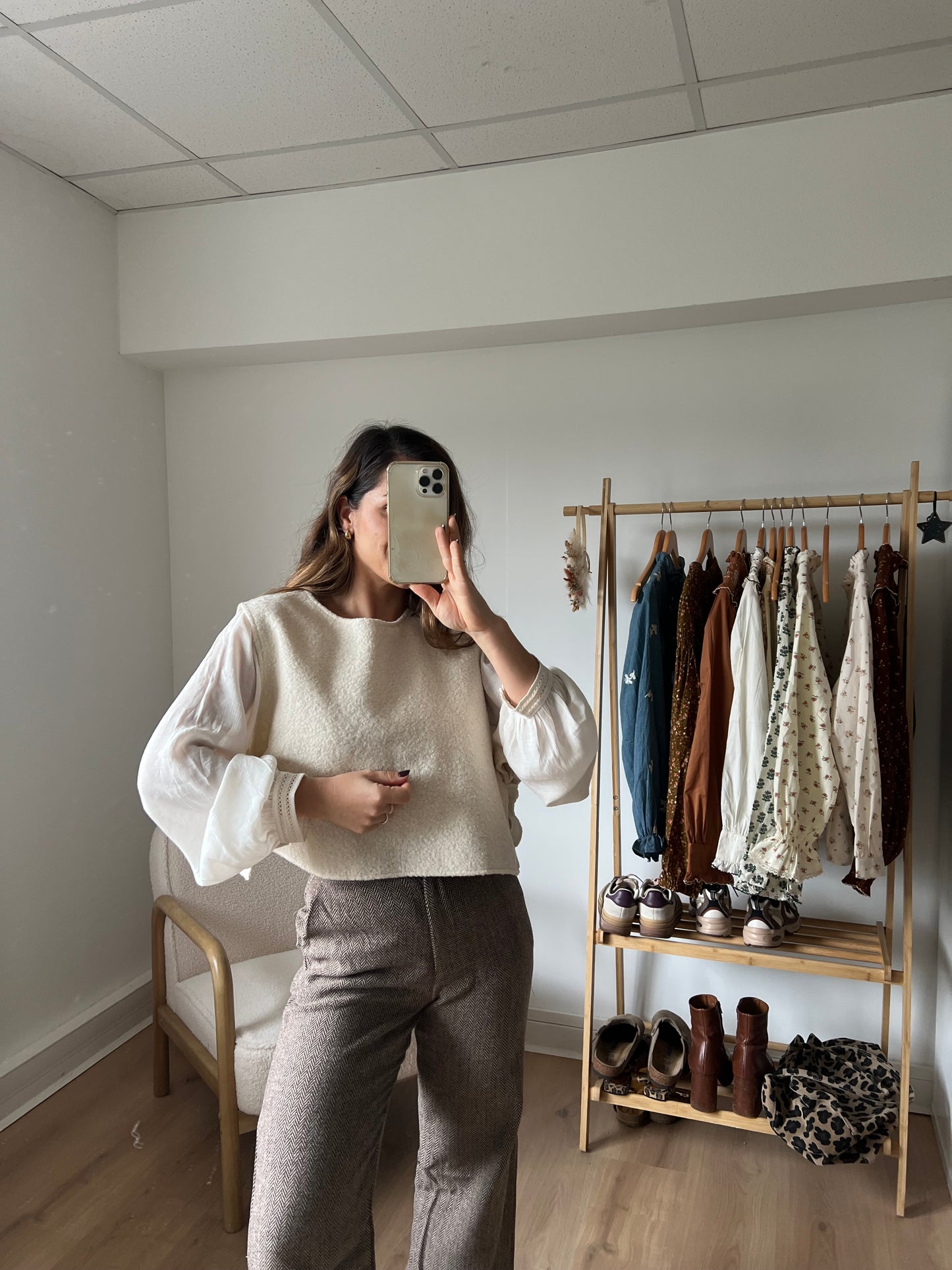 Pull sans manche avec nœuds Jeanne écru
