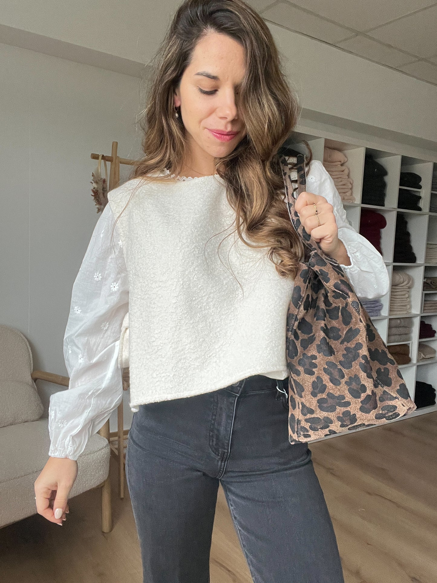 Pull sans manche avec nœuds Jeanne écru