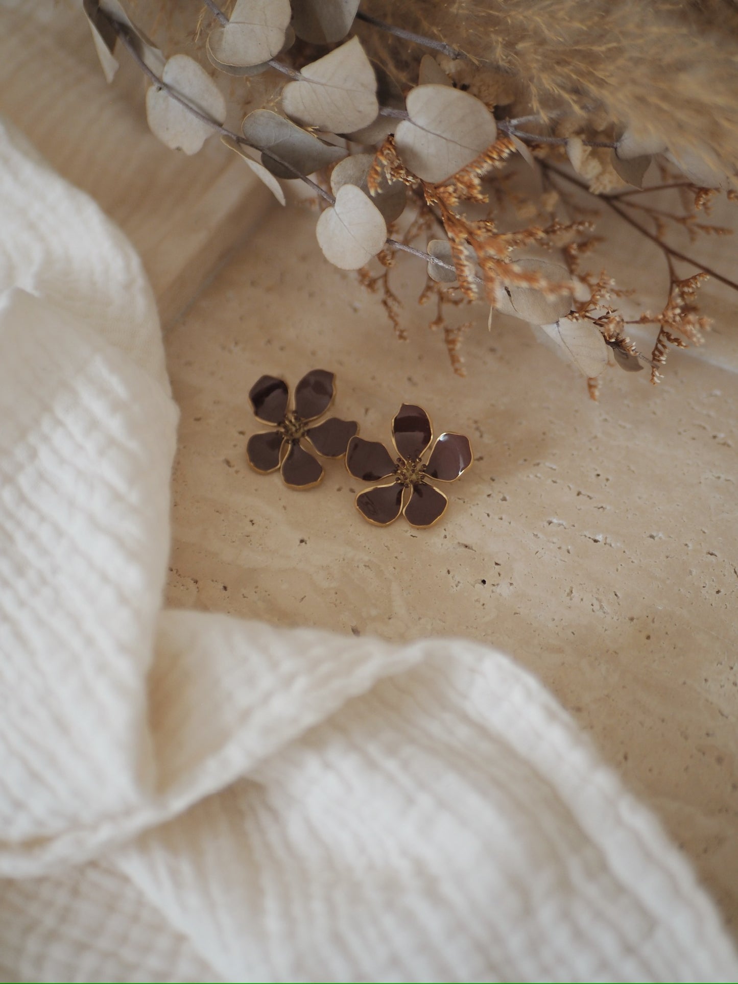 Boucles d'oreille mini Magnolia bordeaux