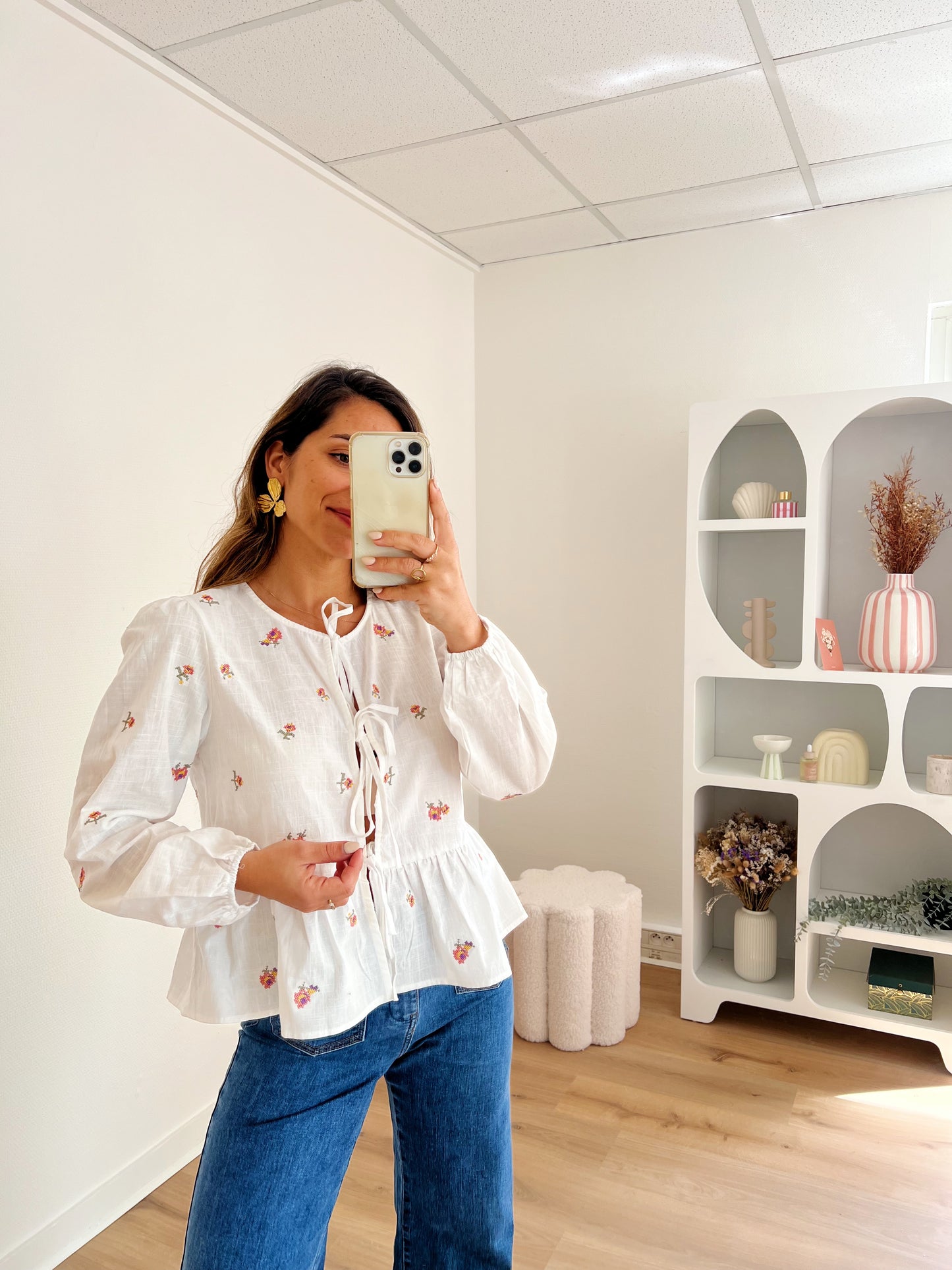Blouse brodée à noeuds Silvia