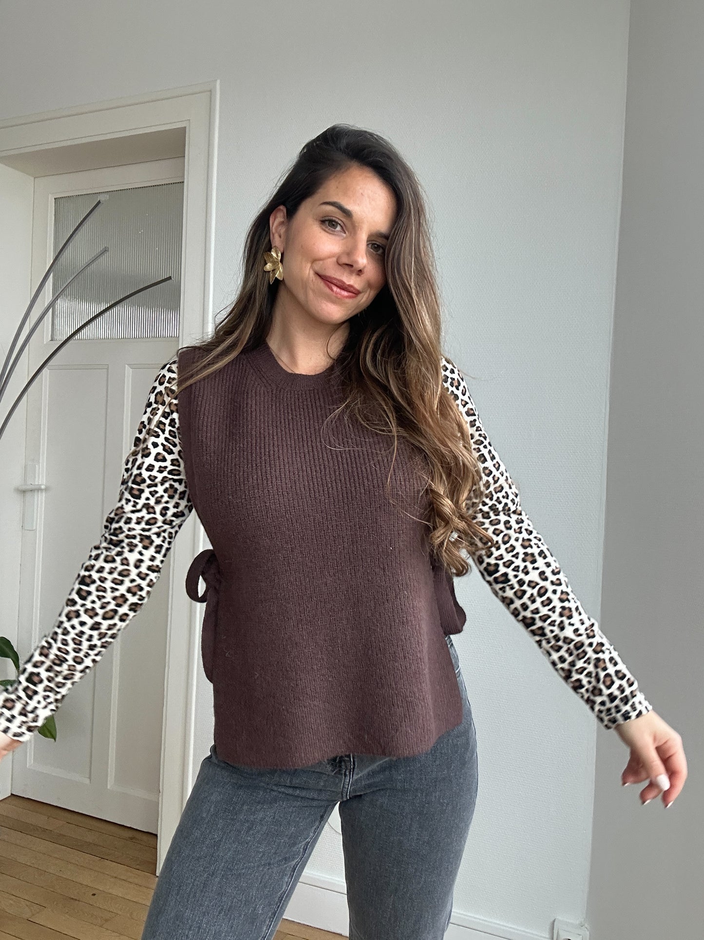 Pull sans manches à noeuds marron Valentine