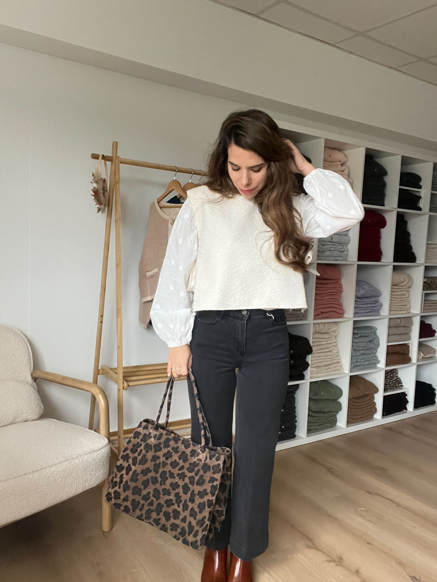 Pull sans manche avec nœuds Jeanne écru