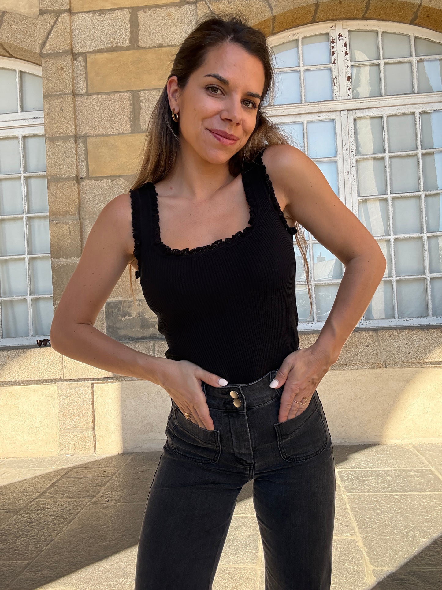 Top nora noir