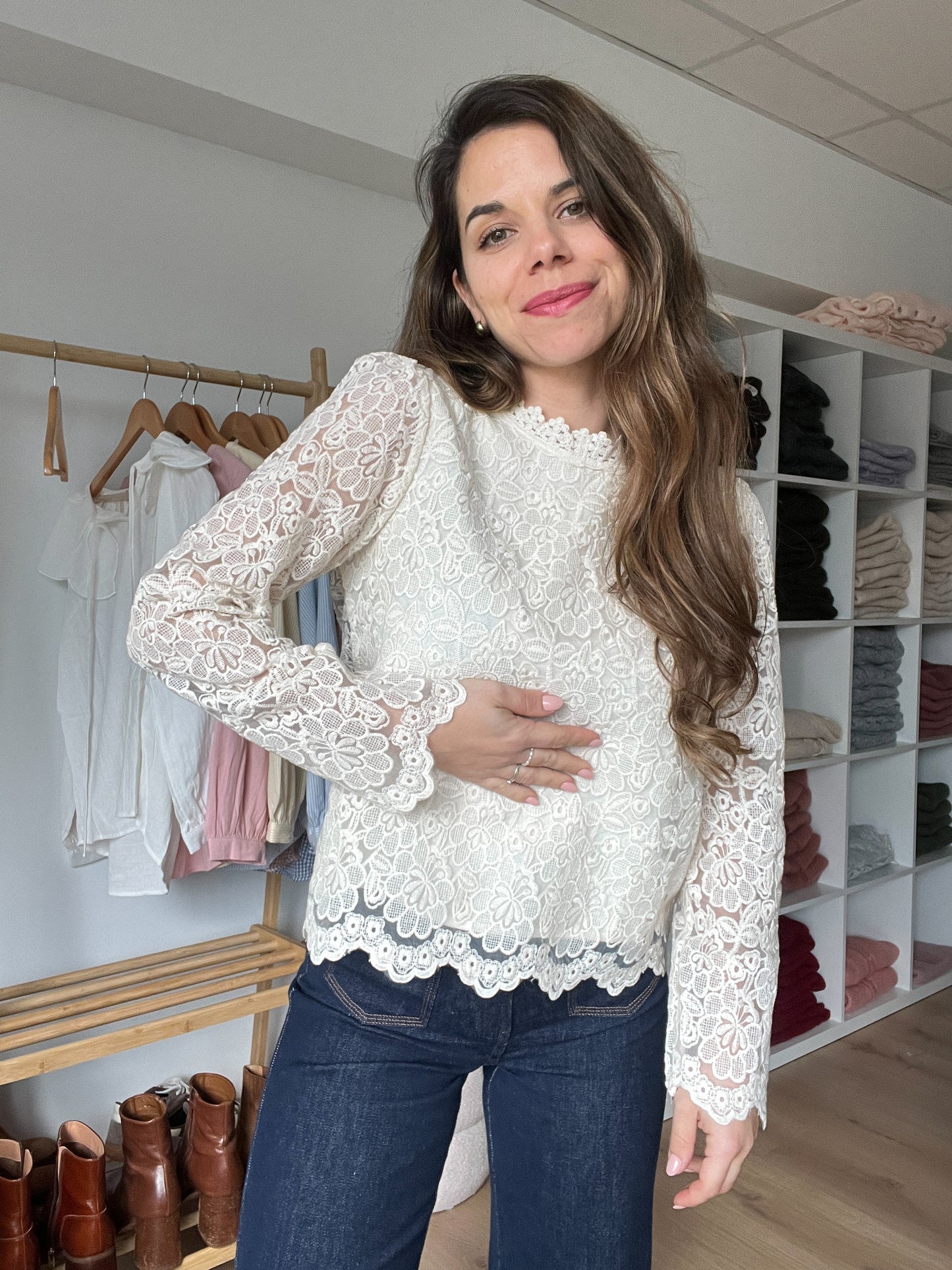 Blouse brodée fleurie Isis