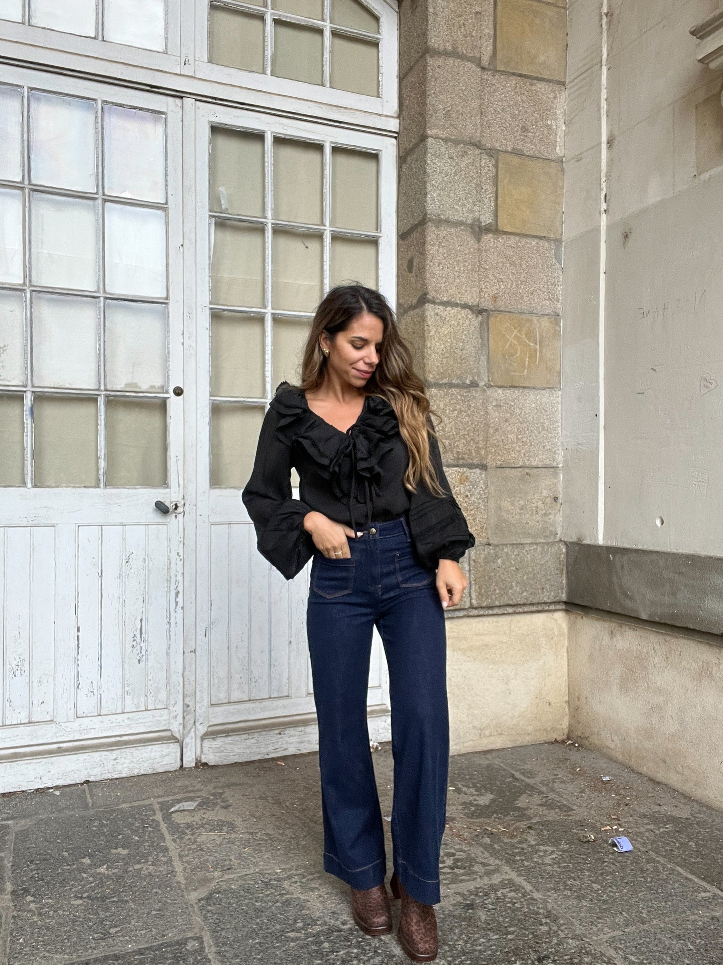 Blouse bohème volantée noire Hazel