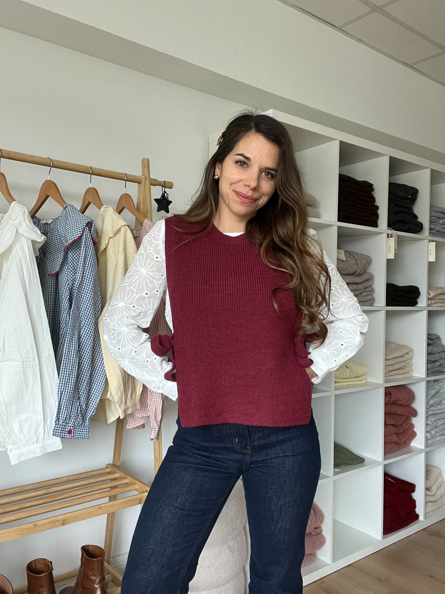 Pull sans manches à noeuds bordeaux Valentine