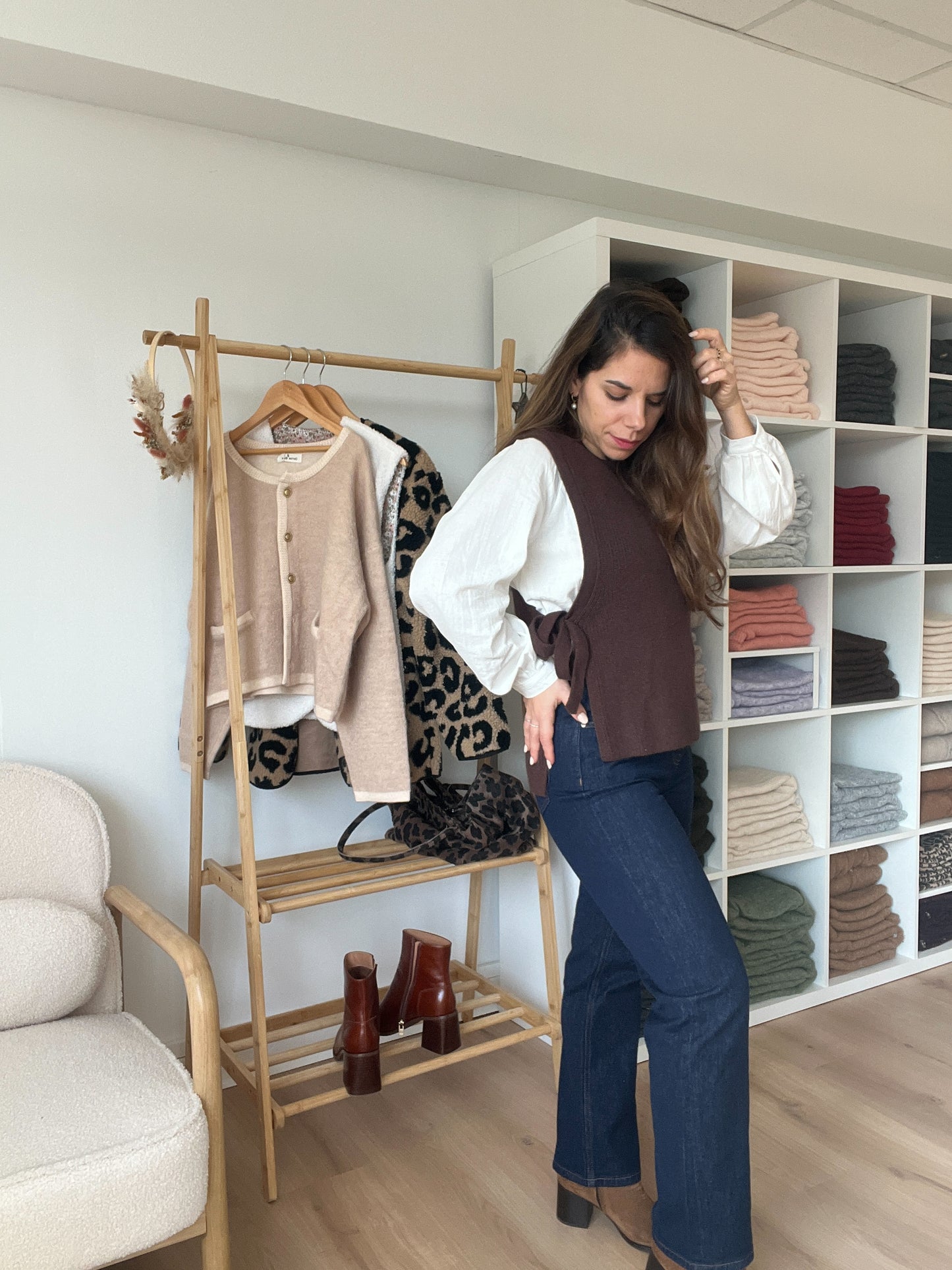 Pull sans manches à noeuds marron Valentine