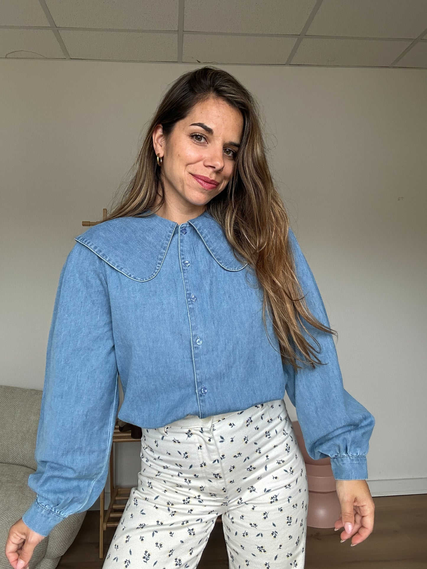 Blouse à col large denim clair Billie