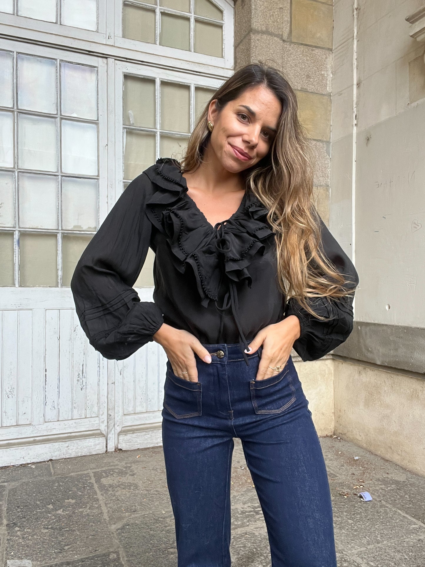 Blouse bohème volantée noire Hazel