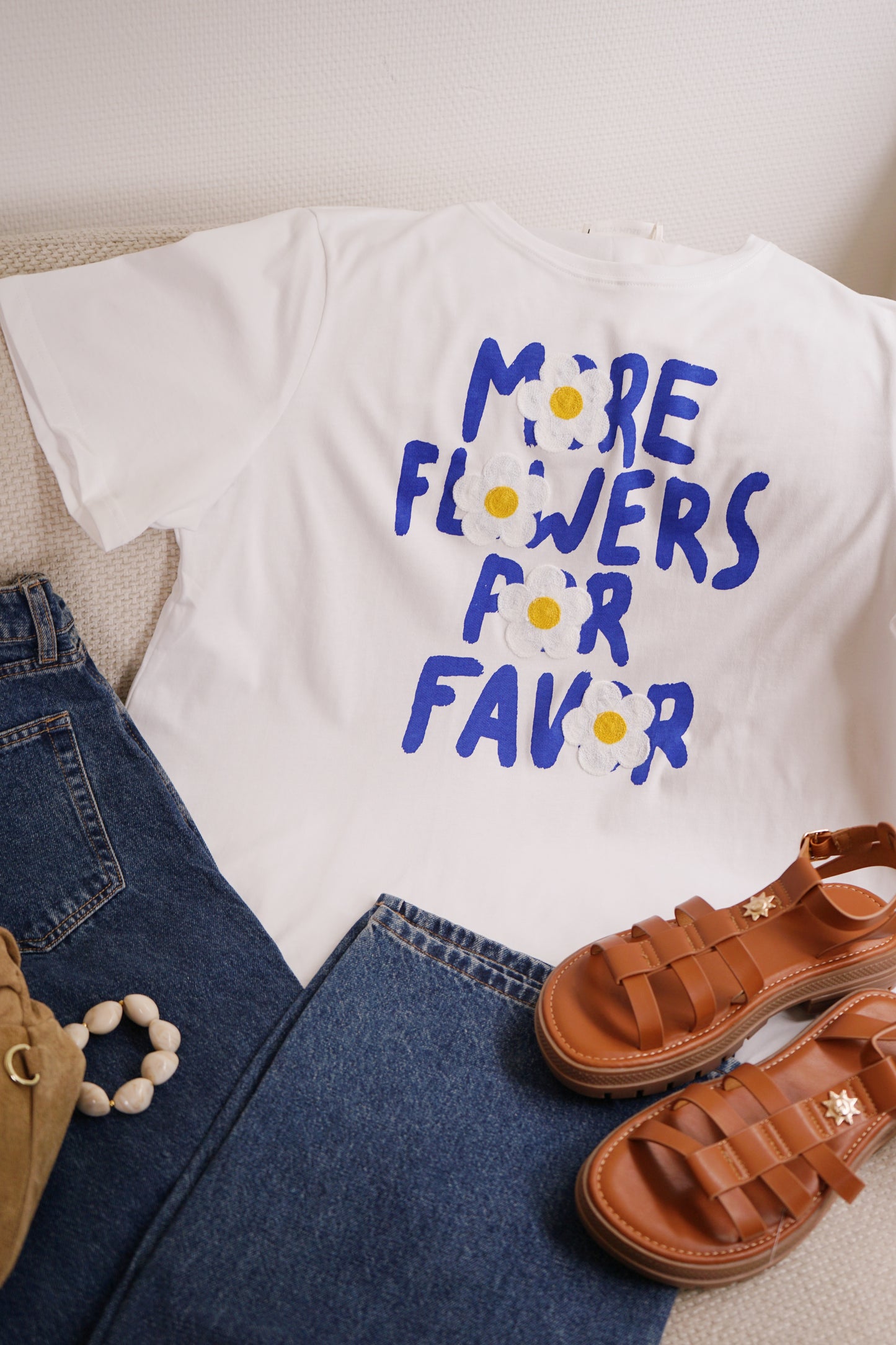 Tee-shirt more flowers por favor