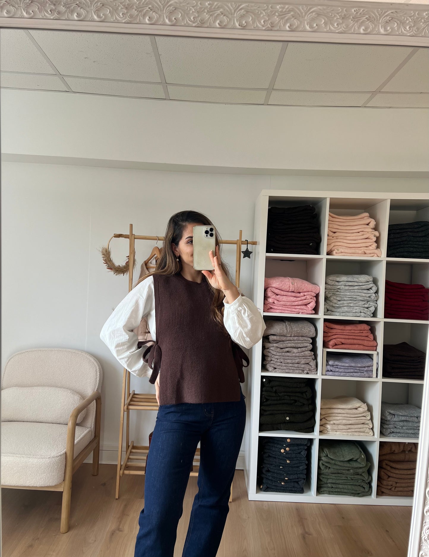 Pull sans manches à noeuds marron Valentine