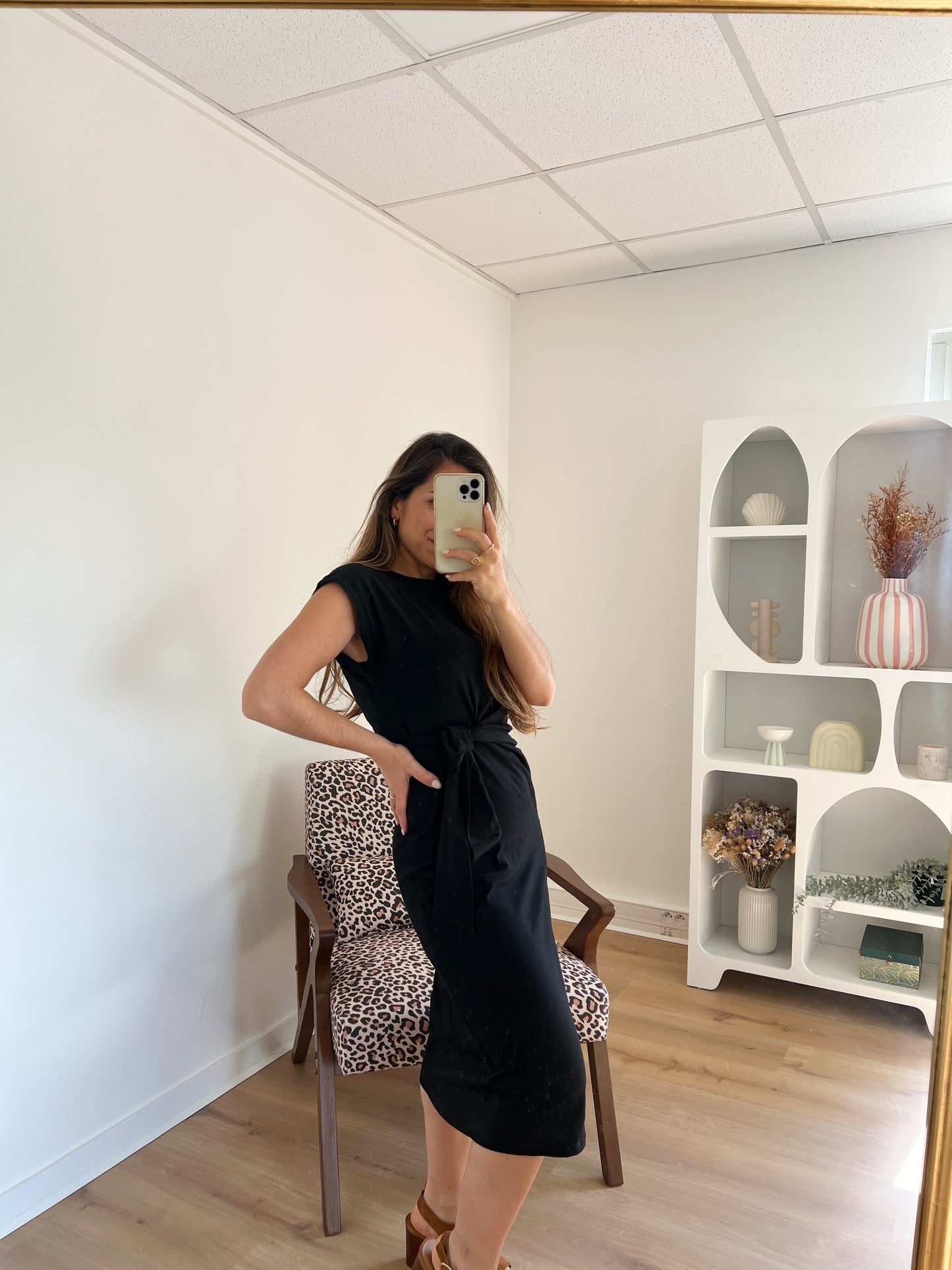 Robe à noeud noire Alba