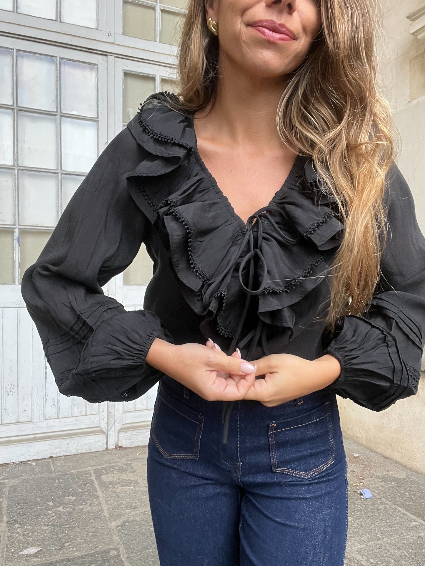 Blouse bohème volantée noire Hazel