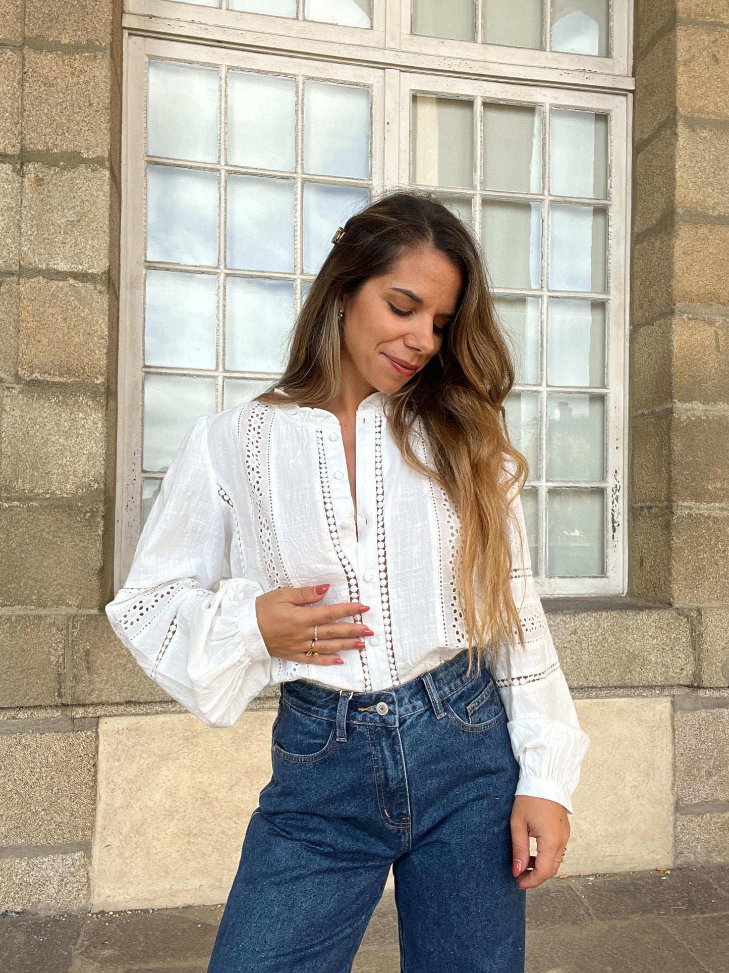 Blouse blanche avec des broderies Colombe
