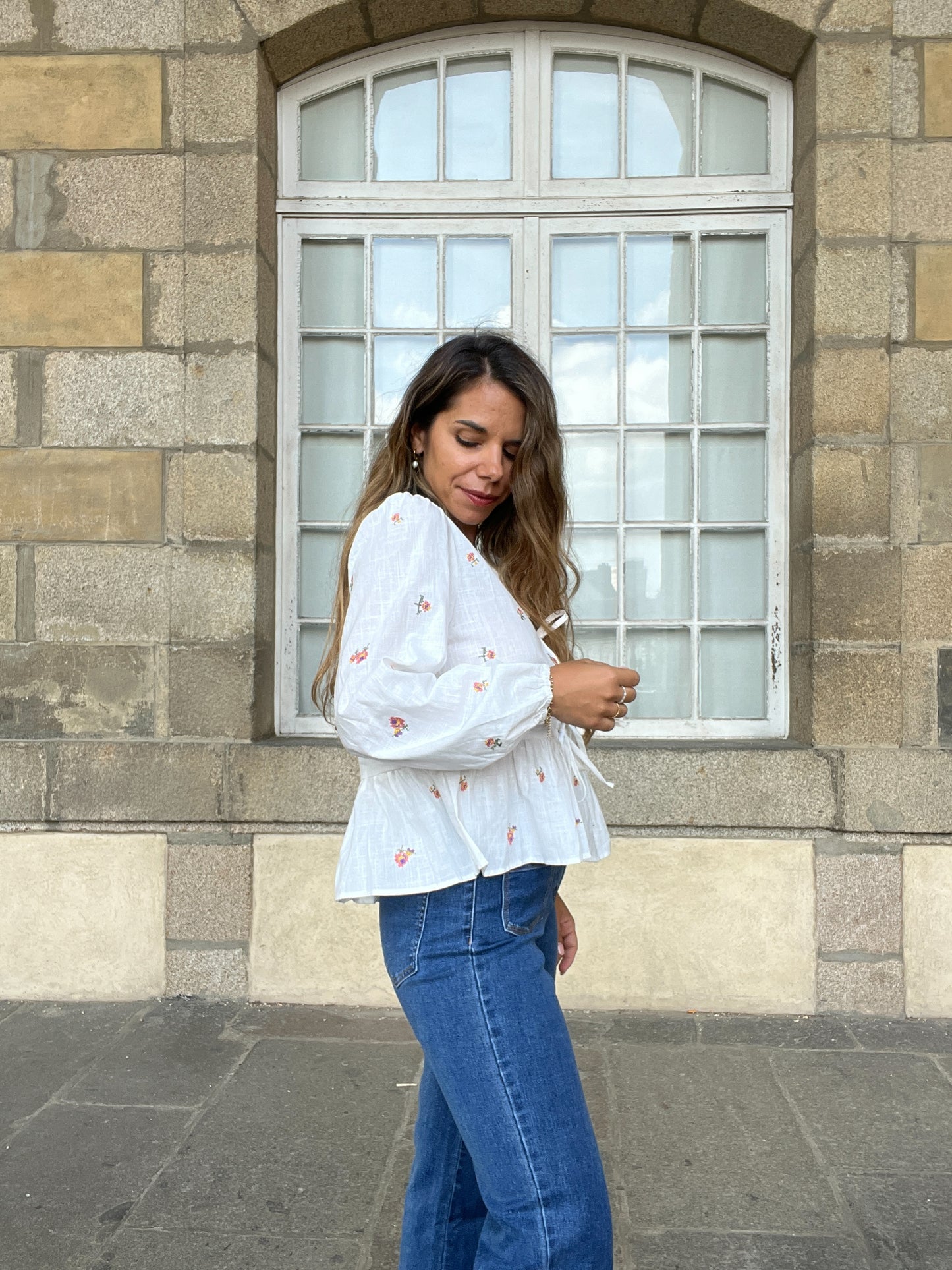 Blouse brodée à noeuds Silvia