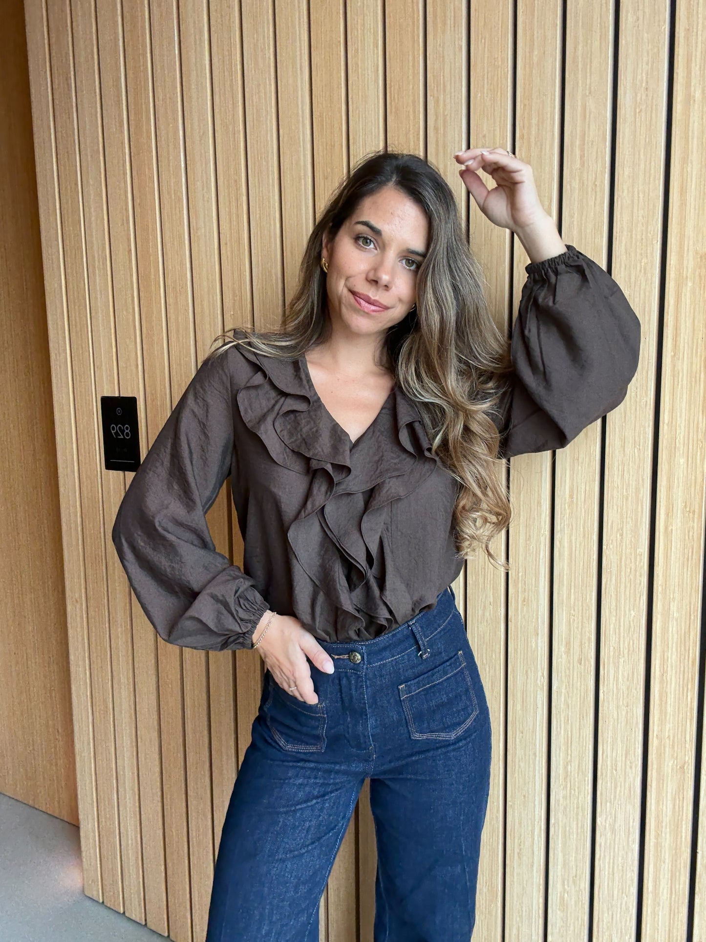 Blouse volantée chocolat Adèle
