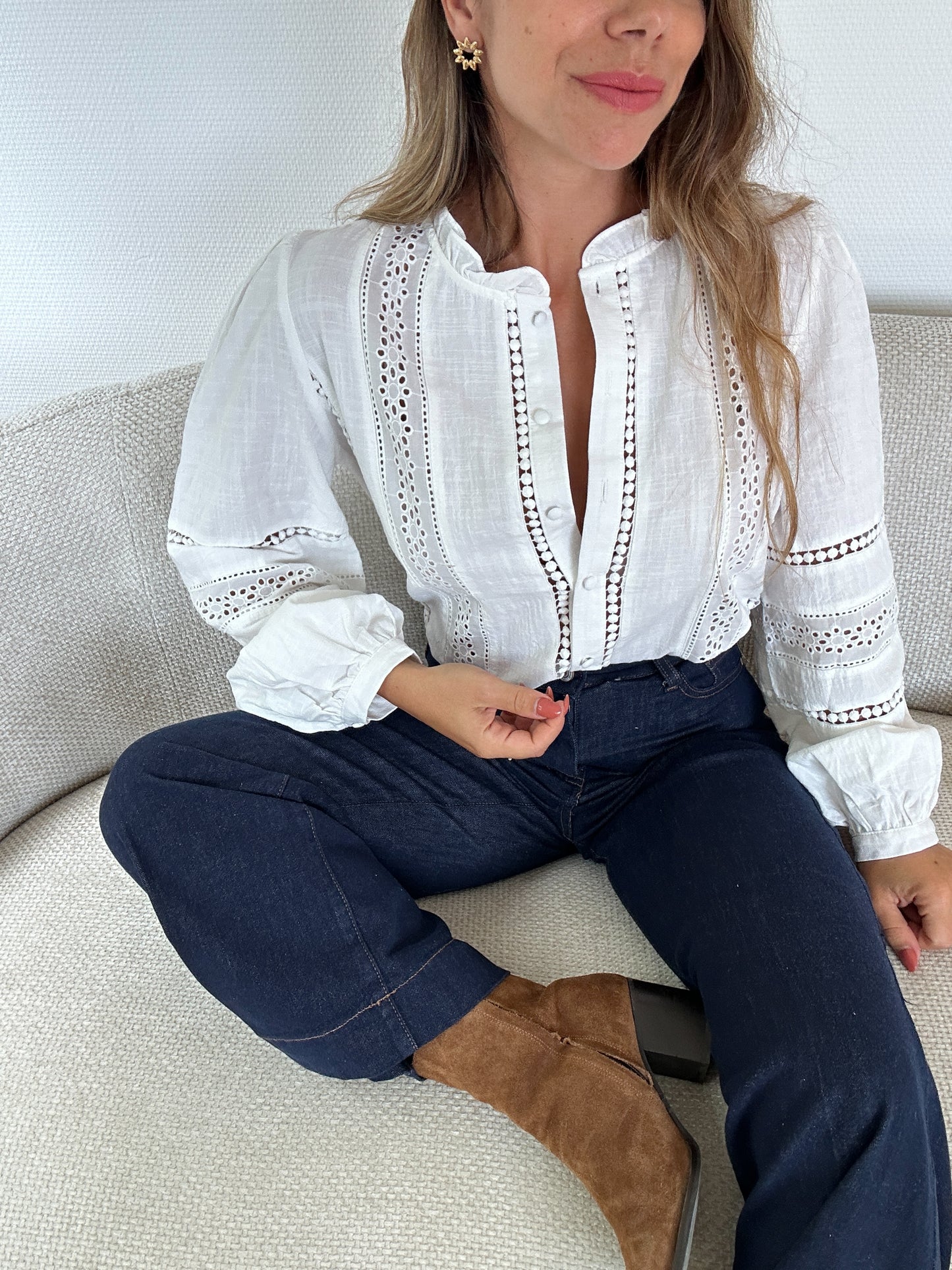 Blouse blanche avec des broderies Colombe