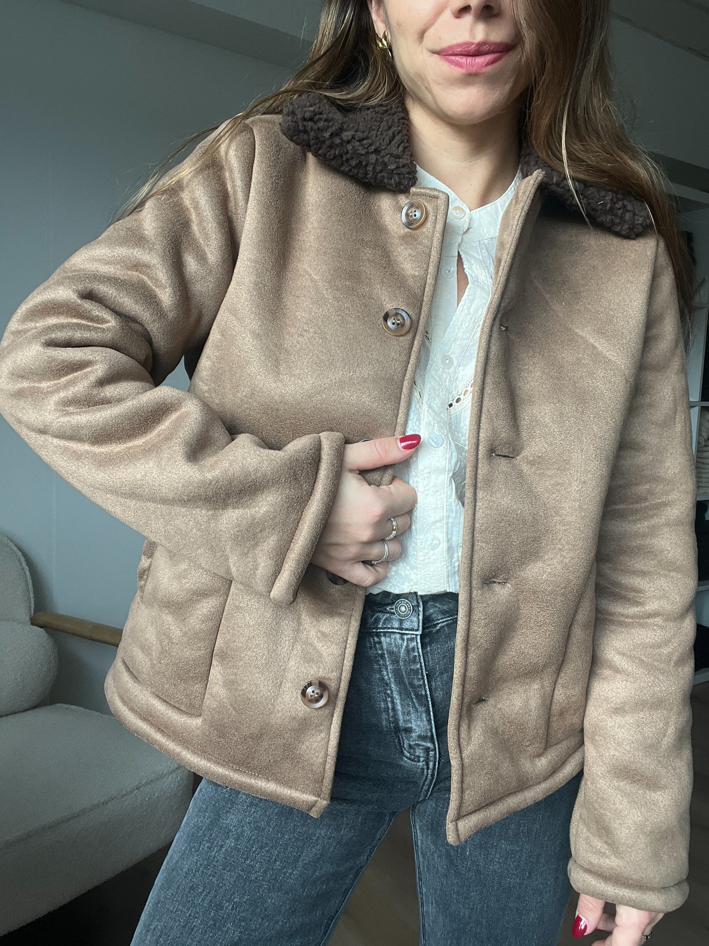 Manteau avec un col en moumoute chocolat Bérénice
