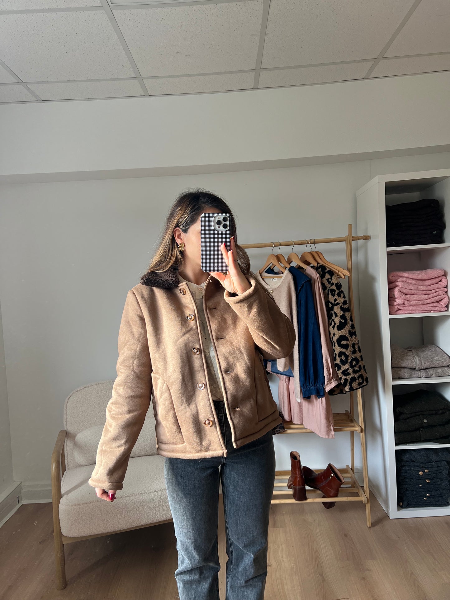 Manteau avec un col en moumoute chocolat Bérénice