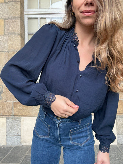 Blouse brodée bleue marine Maïwenn