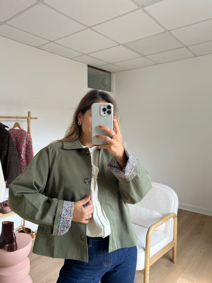 Veste trench Edith à fleurs kaki