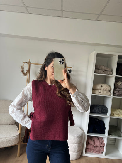 Pull sans manches à noeuds bordeaux Valentine