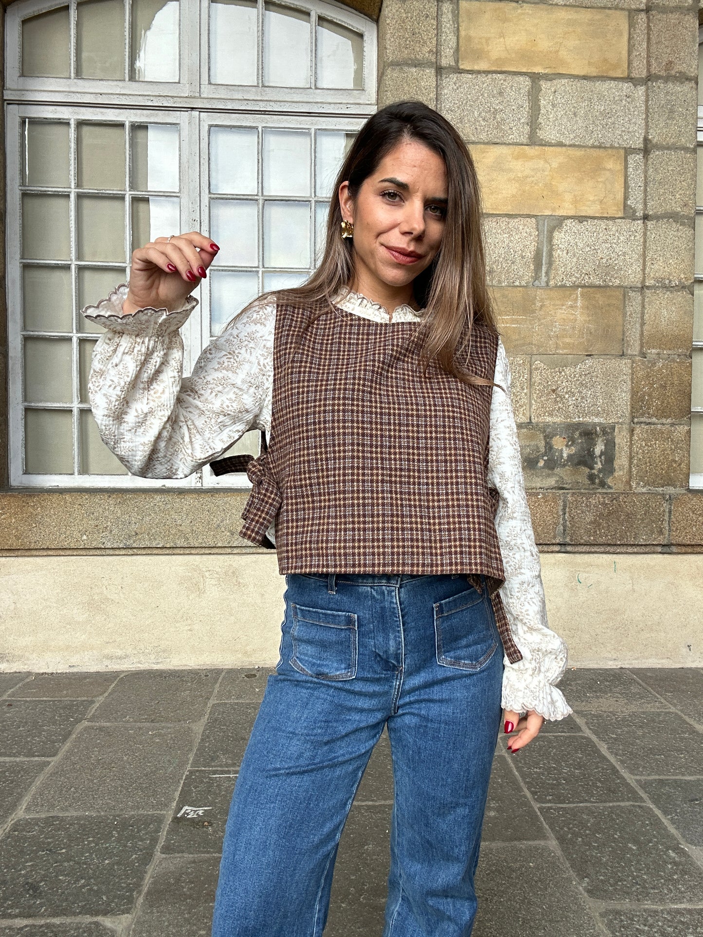 Pull fin sans manche avec nœuds à carreaux Armance