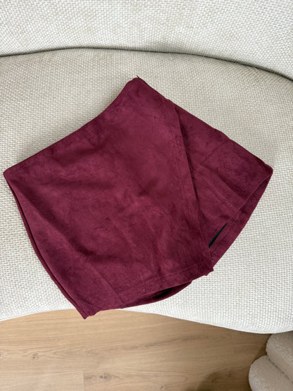 Jupe short en suédine Selena bordeaux