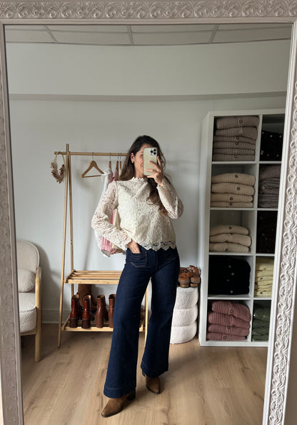 Blouse brodée fleurie Isis
