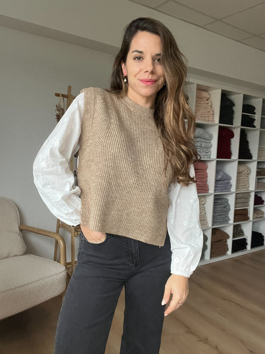 Pull sans manches à boutons Isaure taupe