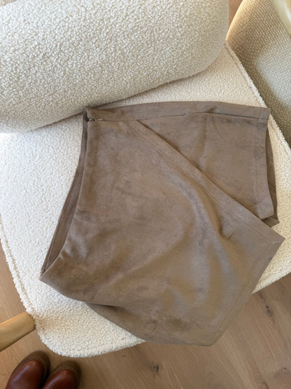 Jupe short en suédine Selena