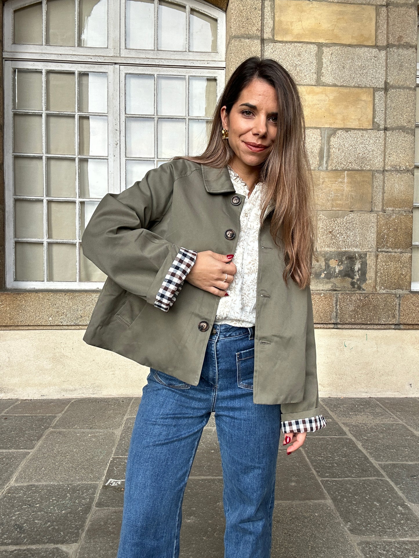 Trench court Dalia kaki