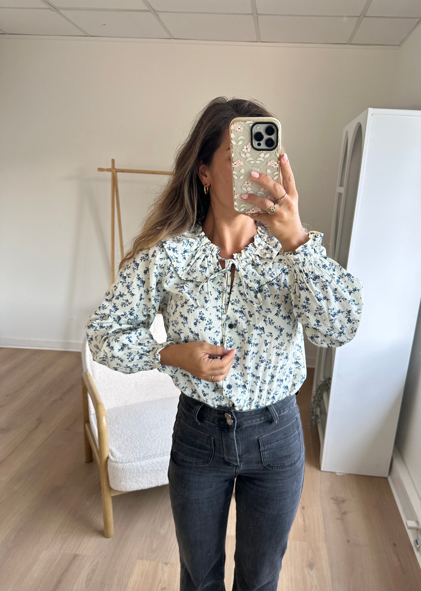 Blouse à col large fleurie Maria