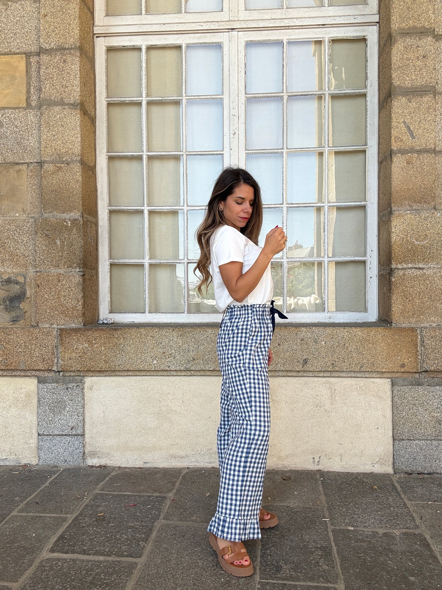 Pantalon fluide vichy à volants bleu marine Julia