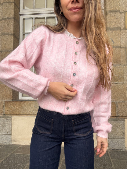Cardigan Lola baby rose à col dentelle