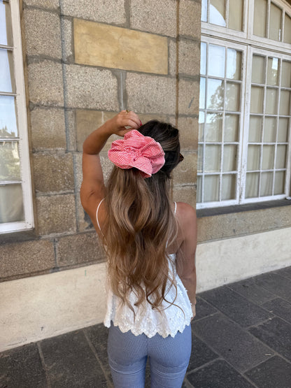 Chouchou scrunchie en coton vichy rouge
