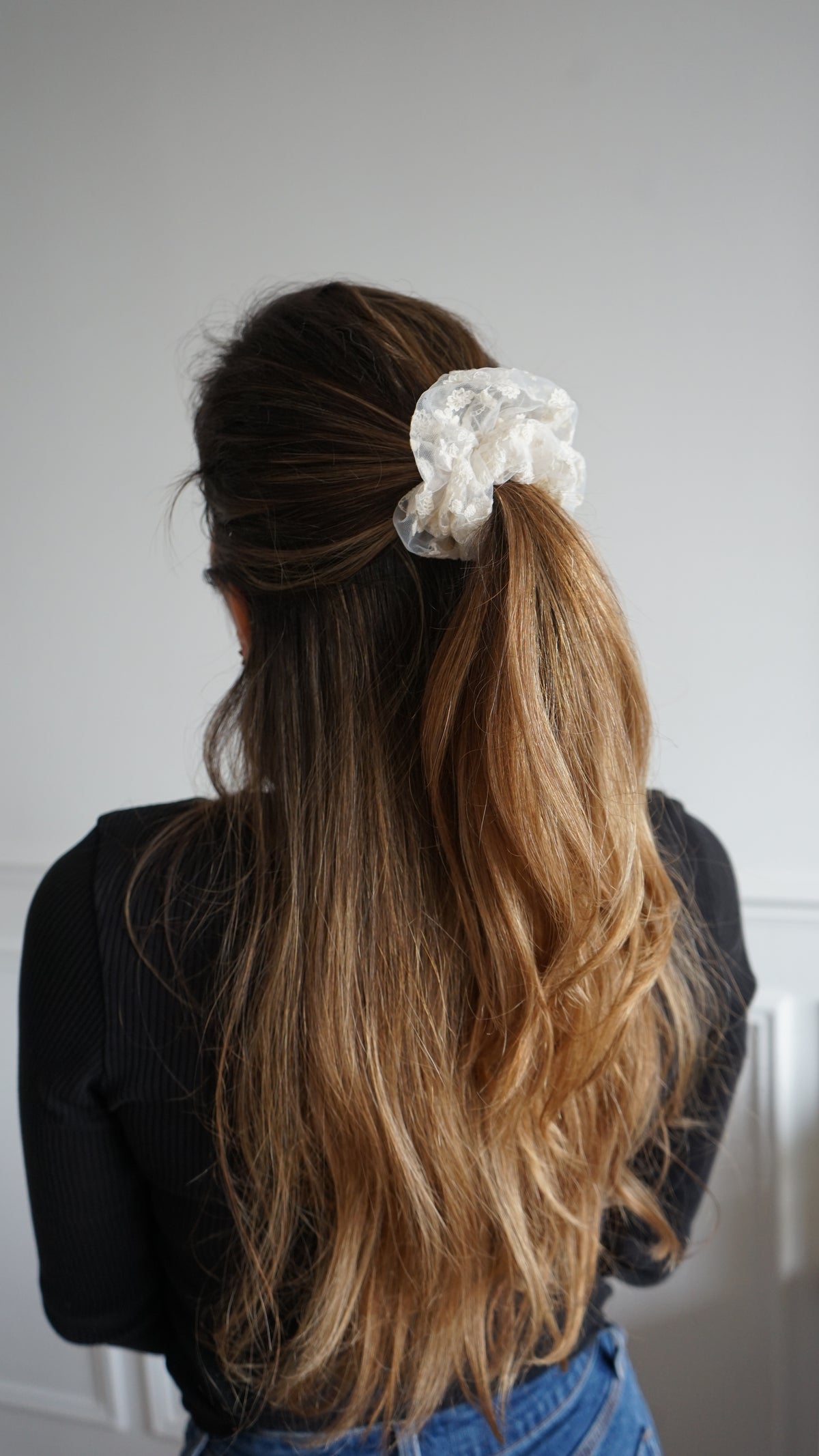 Chouchou en dentelle blanc