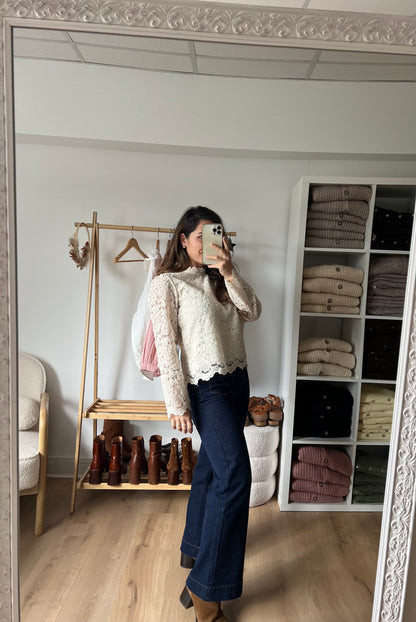 Blouse brodée fleurie Isis