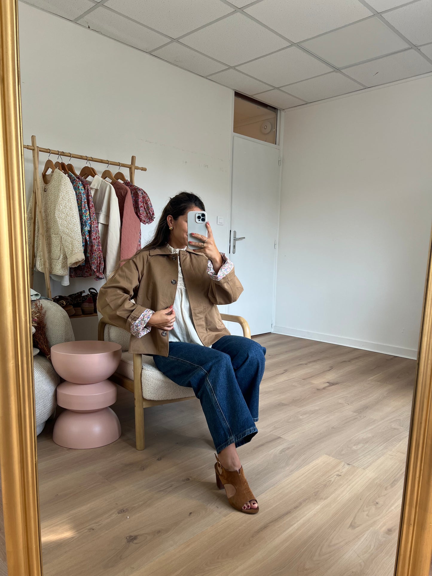 Veste trench Edith à fleurs camel