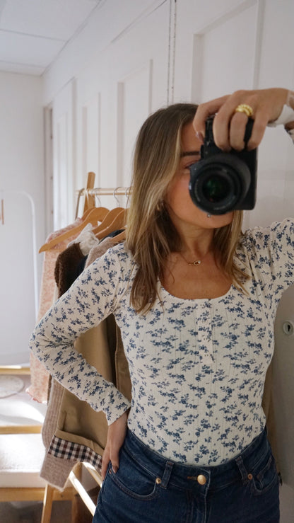 Top Gloria à fleurs bleues