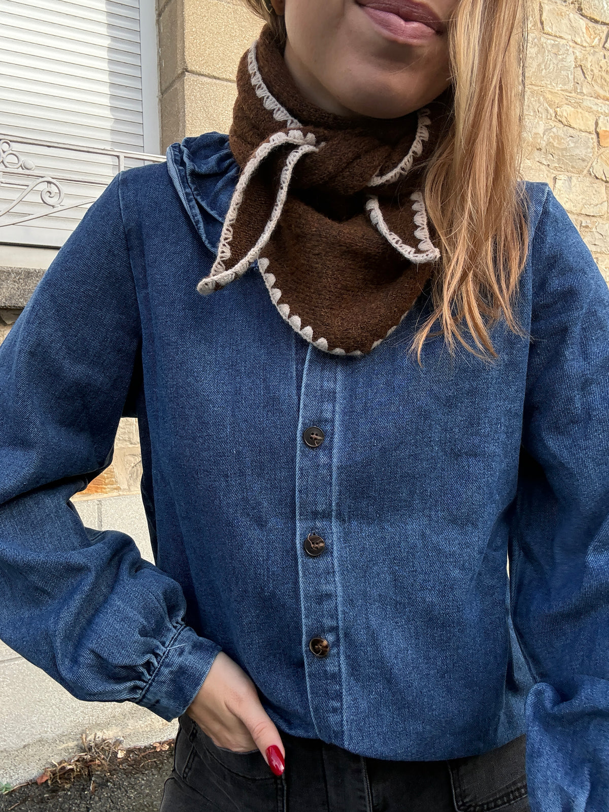 Bandana marron à bordures festonnées