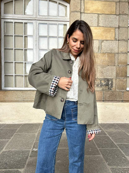 Trench court Dalia kaki