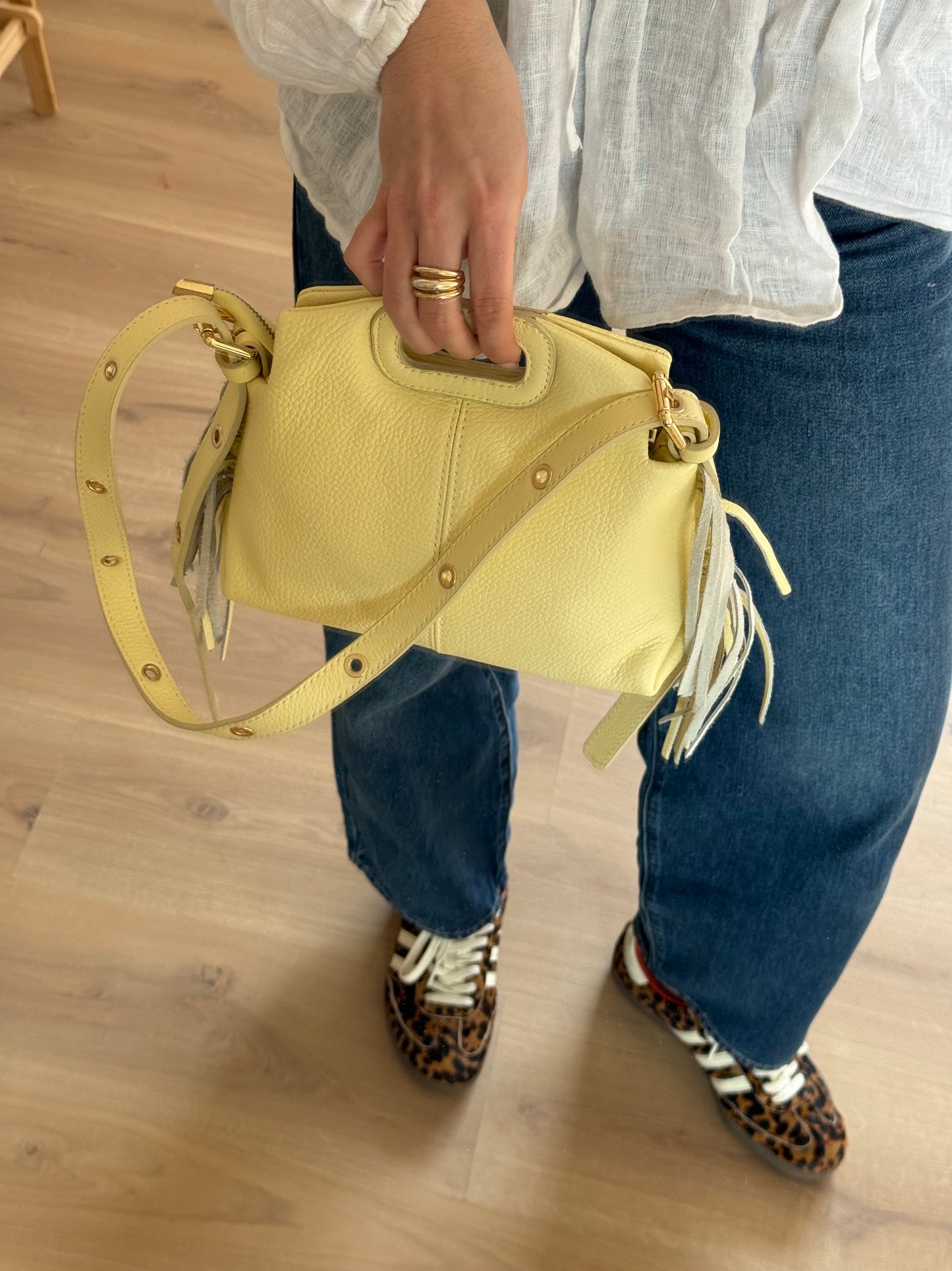 Sac à main en cuir Jodie jaune pâle