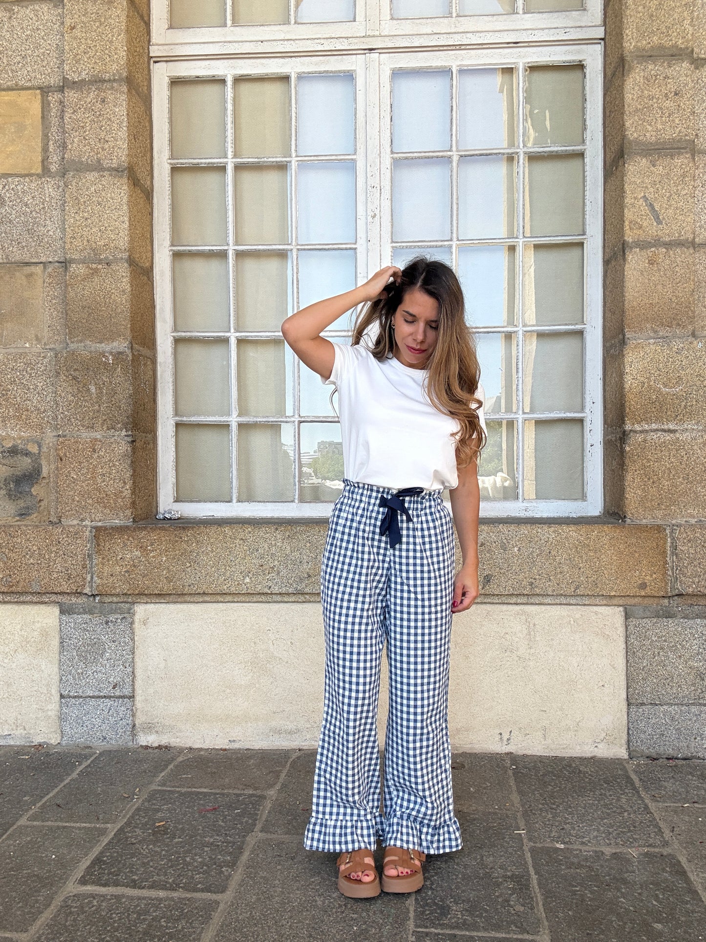 Pantalon fluide vichy à volants bleu marine Julia