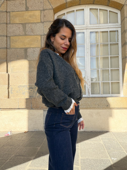 Cardigan Gabrielle gris à col dentelle