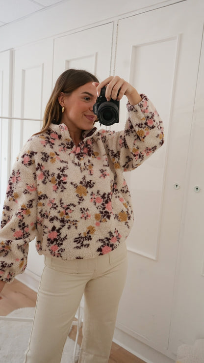 Pull moumoute fleurie Gina