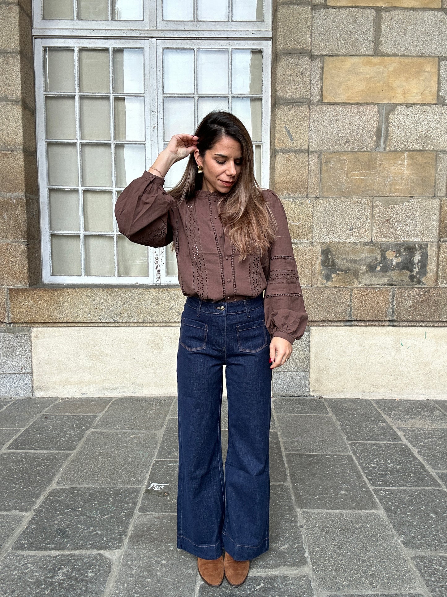 Blouse marron avec des broderies Colombe