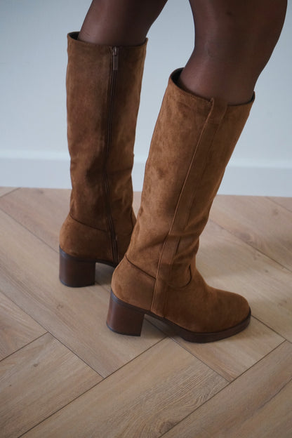 Bottes en suédine Eline camel