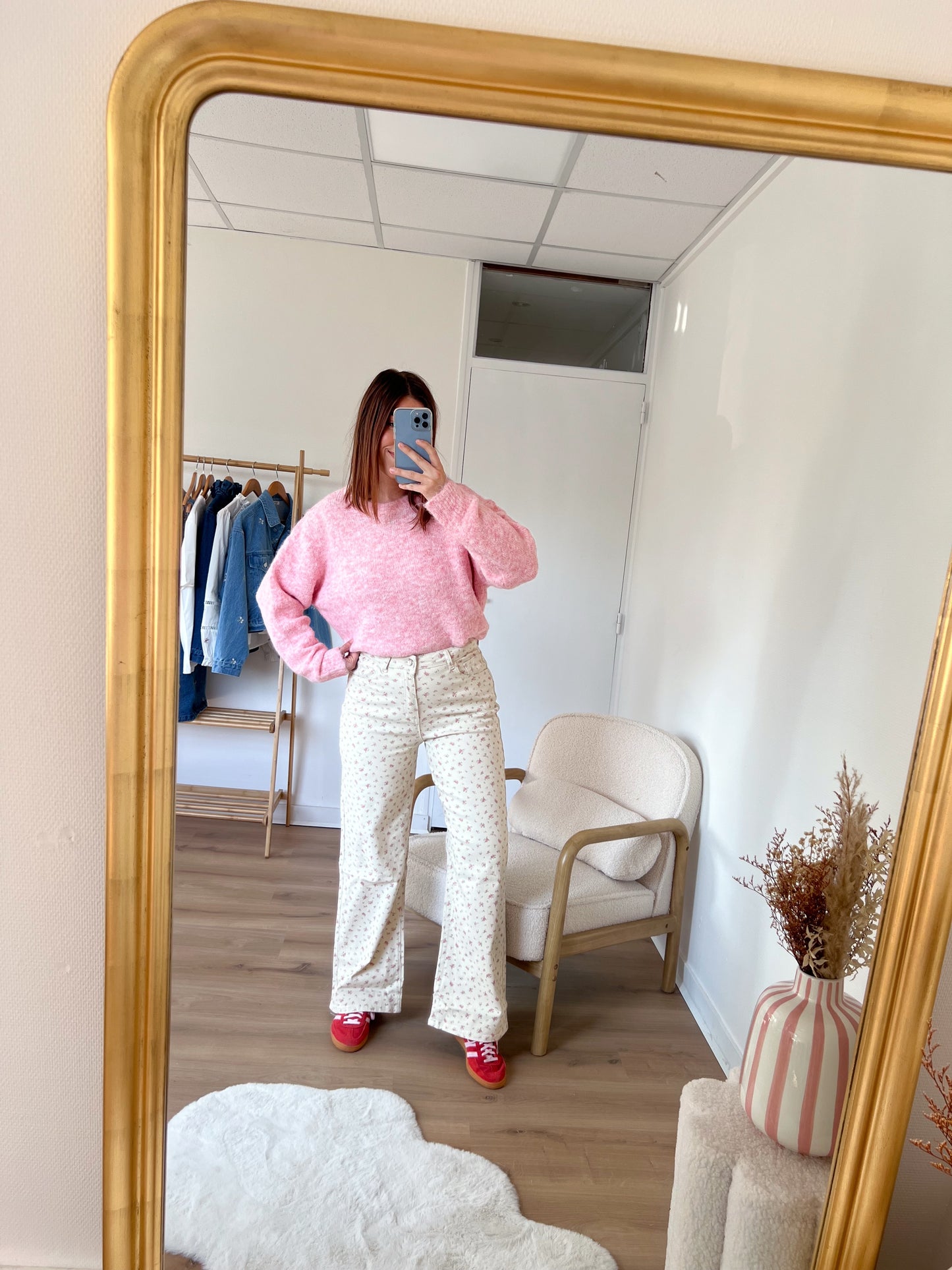 Jean flare Julia à petites fleurs roses